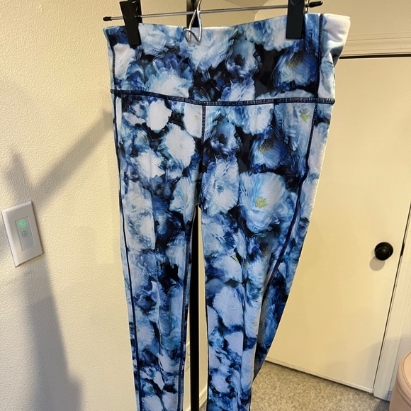 Athleta Chaturanga Leggings - Picture 2 of 6